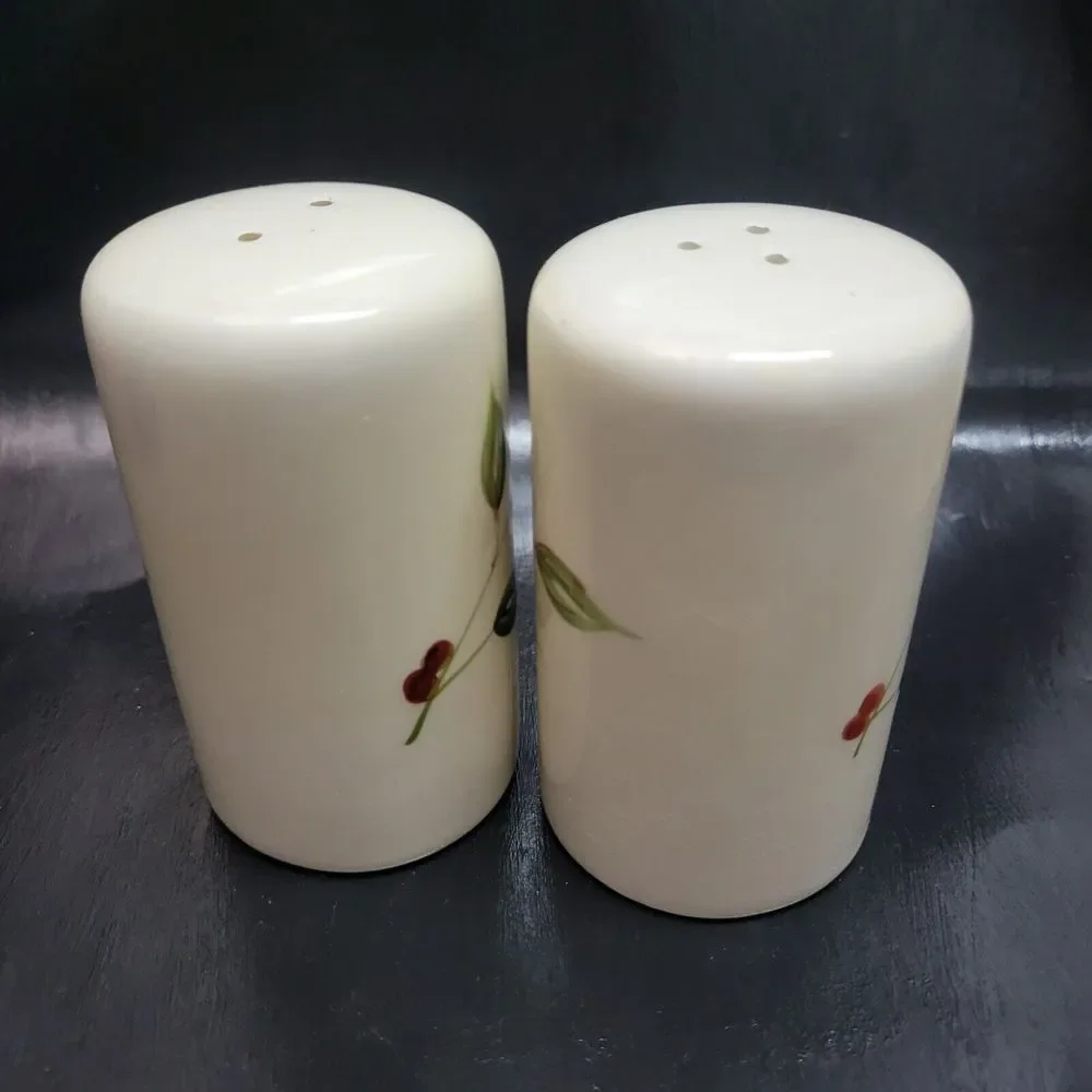 Home Salt and pepper Floral Shaker